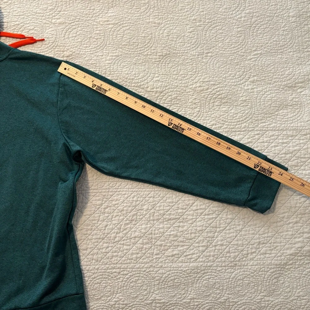 The North Face Surgent pullover hoodie. Size XL.